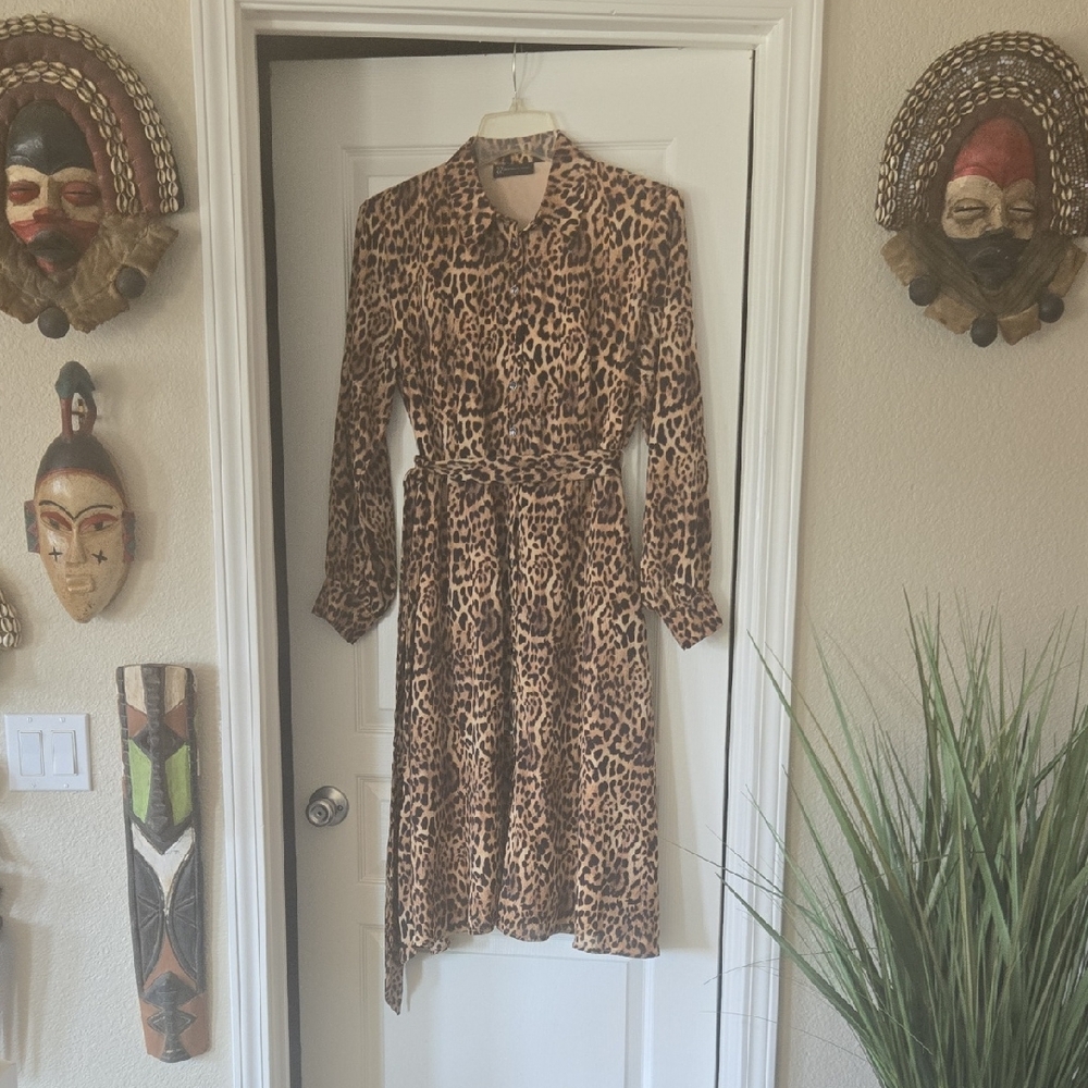New York & Company Animal Print Long Sleeve Dress